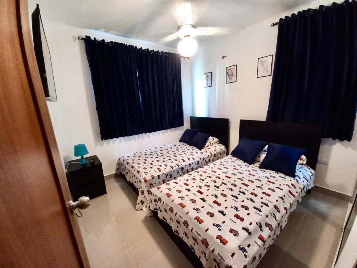 Your Space Piscina, Parque Infantil, 3 Habitaciones , Res Breezes Santiago 산티아고 데 로스 카바예로스 외부 사진